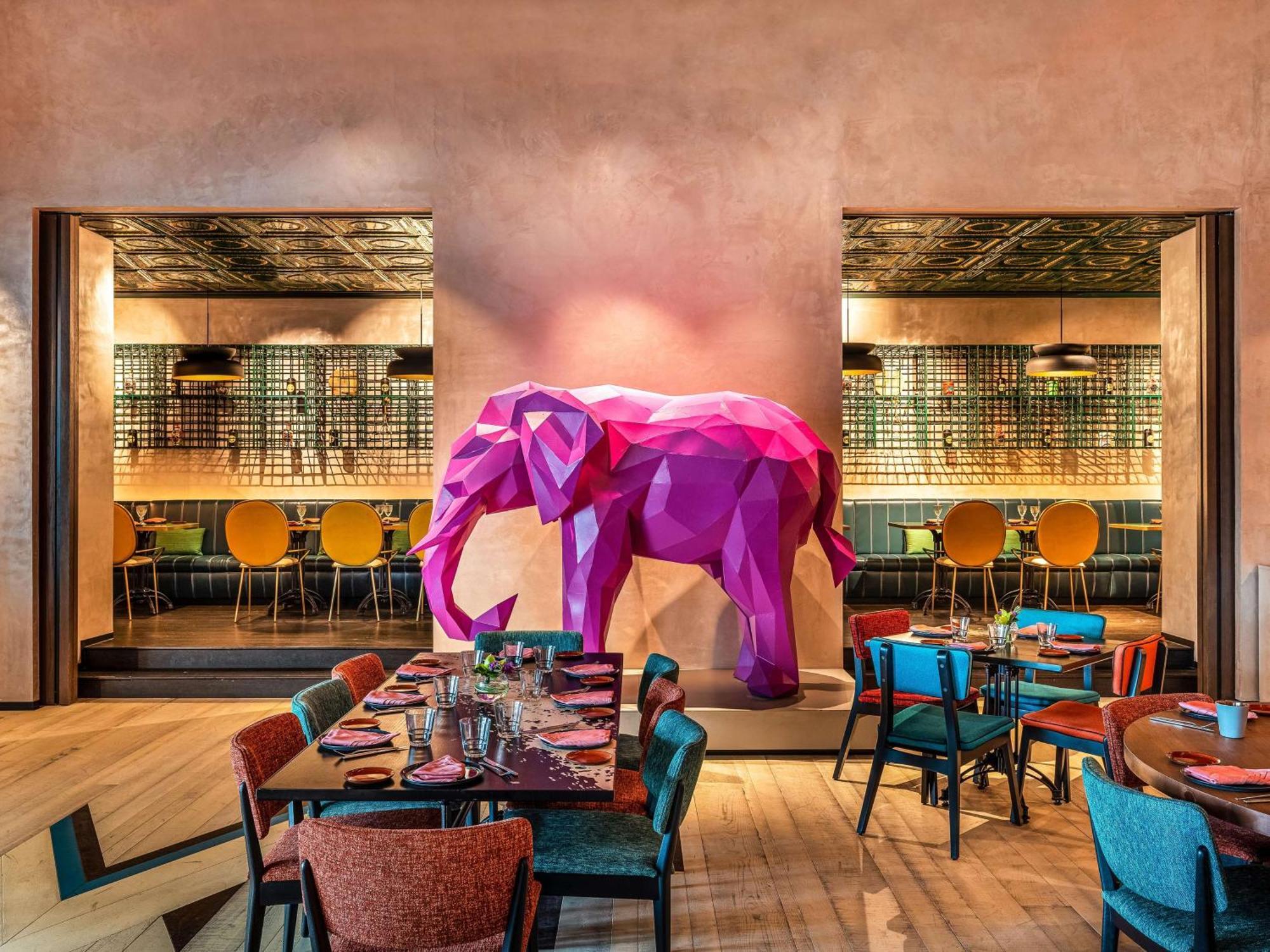 فندق ماريوت الدوحة المظهر الخارجي الصورة The Elephant Bar
