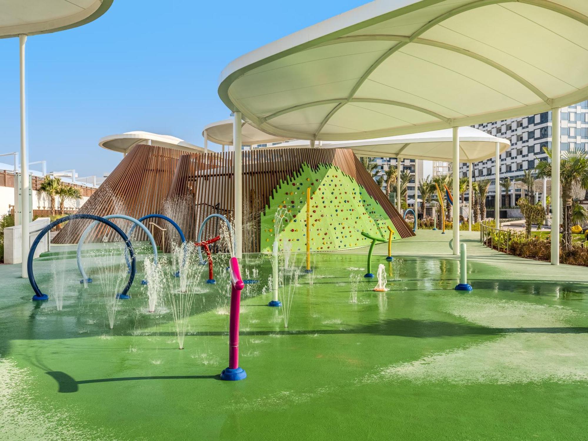 فندق ماريوت الدوحة المظهر الخارجي الصورة Children's water park at the complex