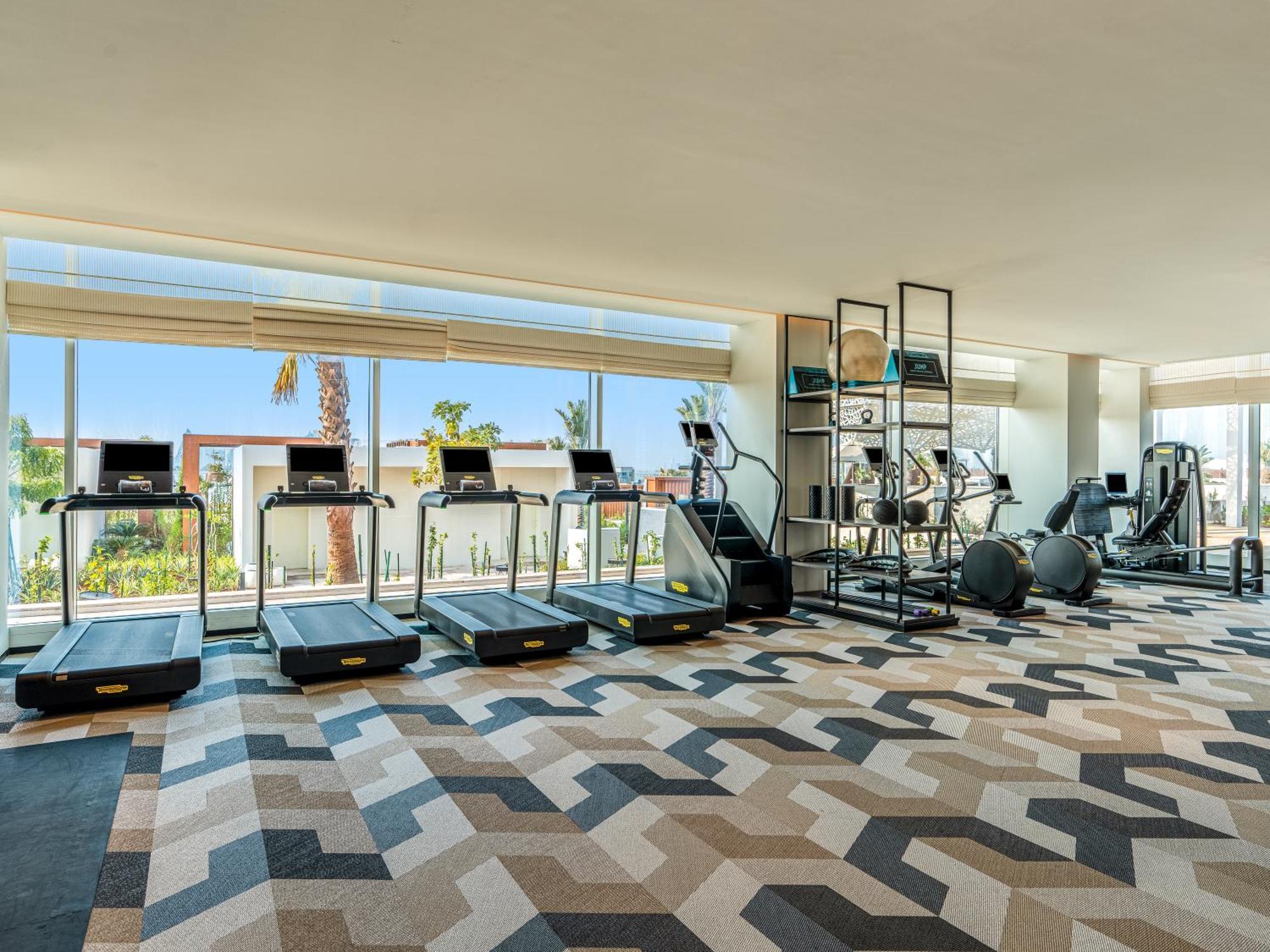فندق ماريوت الدوحة المظهر الخارجي الصورة The gym at the hotel