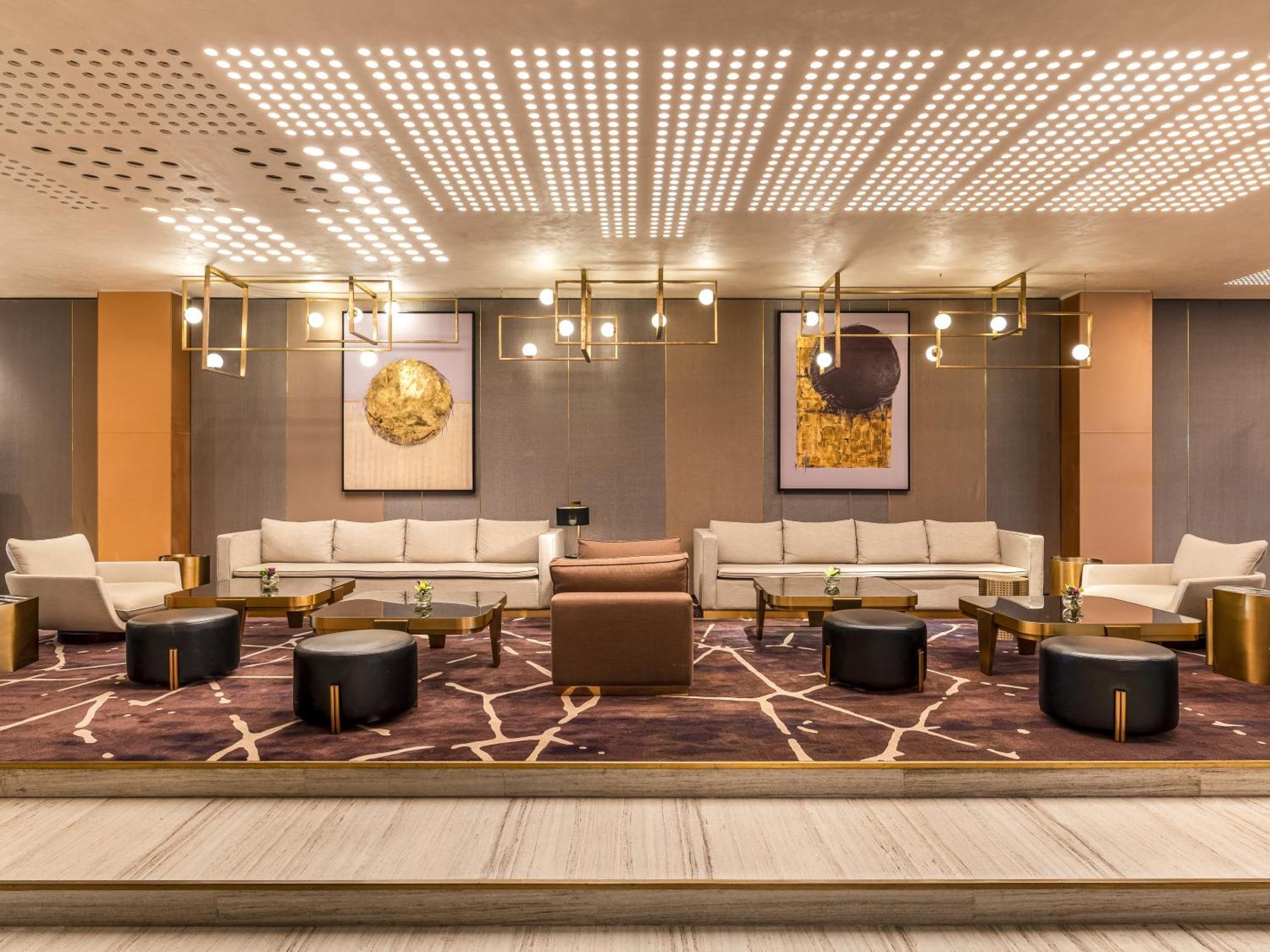 فندق ماريوت الدوحة المظهر الخارجي الصورة The lobby of the hotel