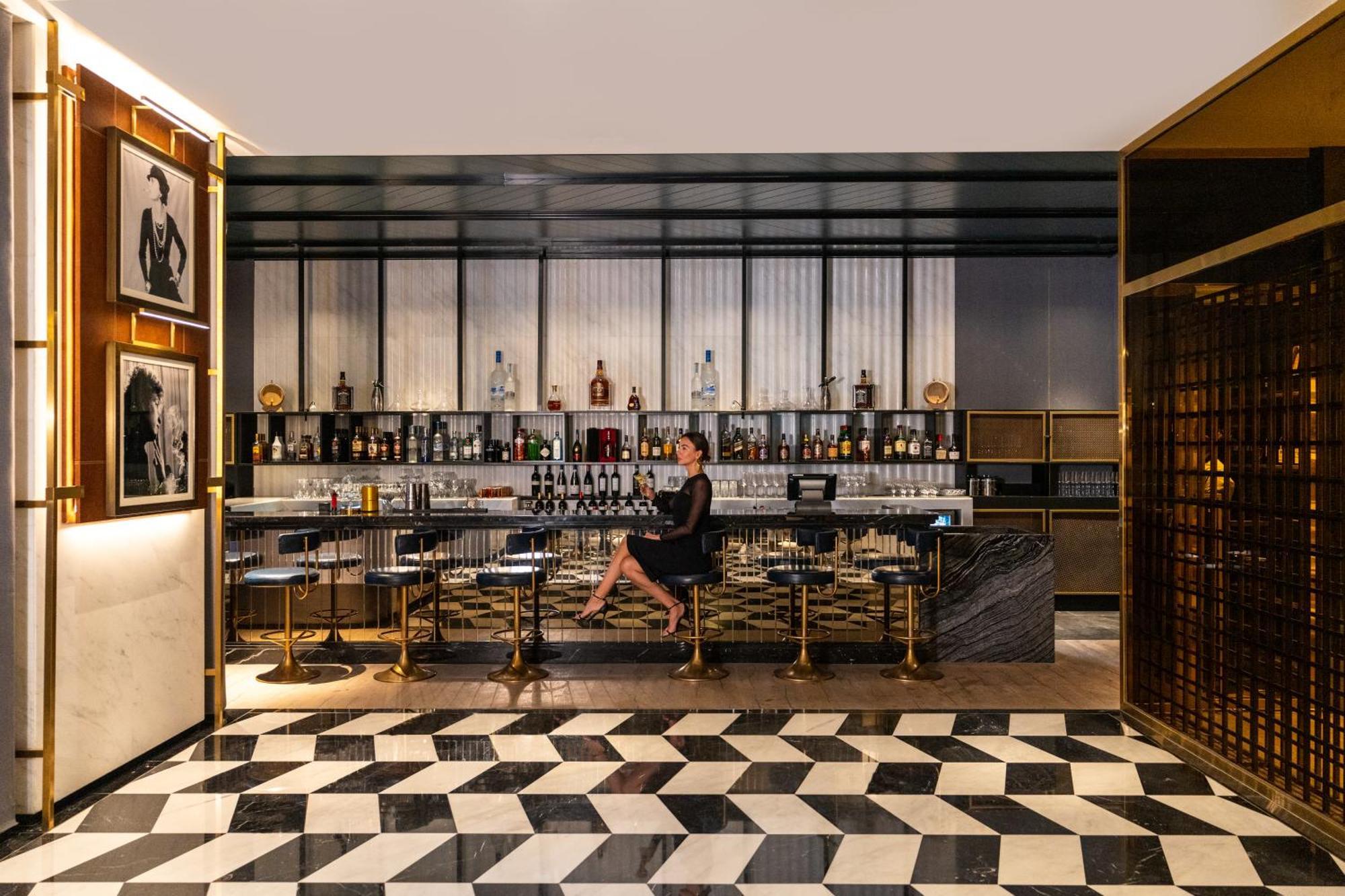 فندق ماريوت الدوحة المظهر الخارجي الصورة The Bar at The Ivy, St John's Wood