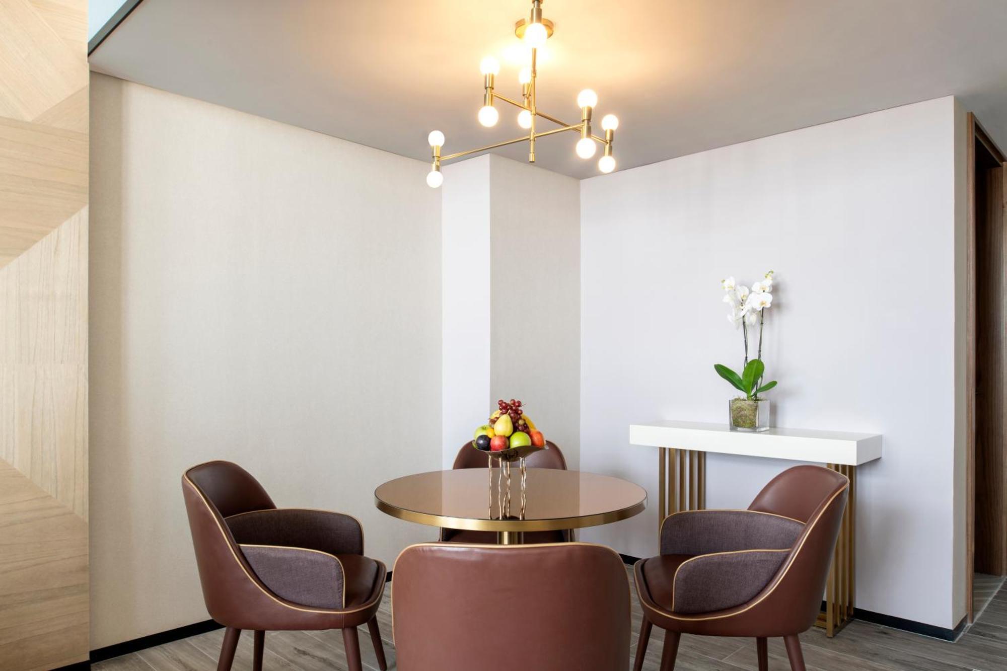 فندق ماريوت الدوحة الغرفة الصورة A suite at the hotel